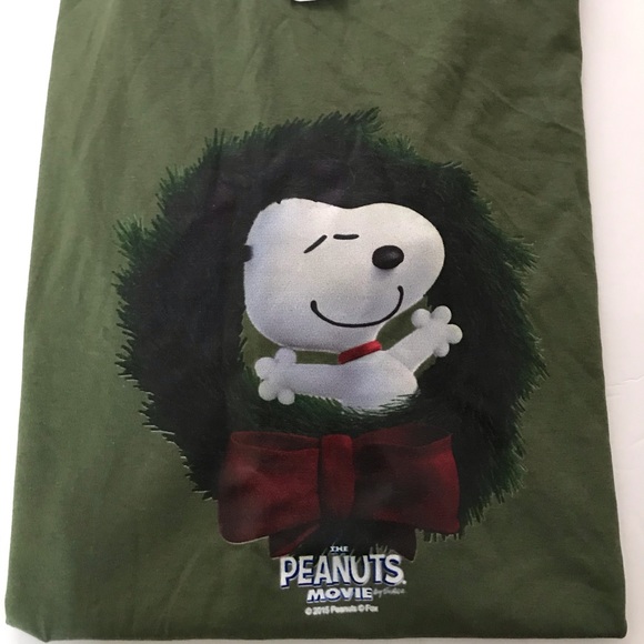 Gildan Tops - Peanuts movie 2015 T-shirt Gildan Tops - Peanuts movie 2015 T-shirt